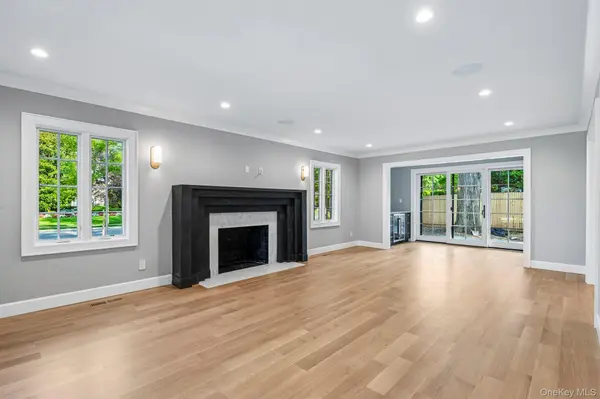 46 Banbury RD, Rockville Centre, NY 11570