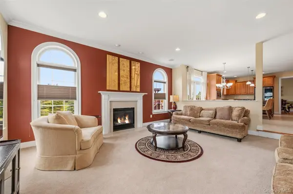 11 Hopeview CT, Newburgh, NY 12550