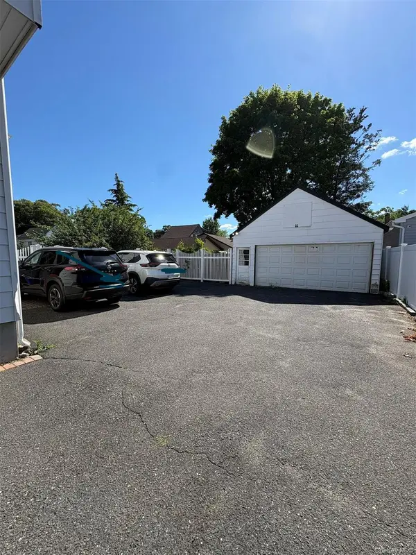 390 Atlantic AVE, East Rockaway, NY 11518