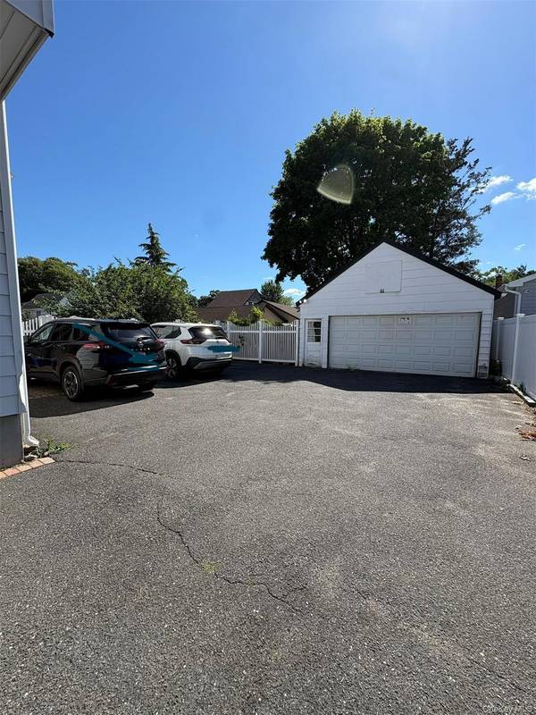 390 Atlantic AVE, East Rockaway, NY 11518