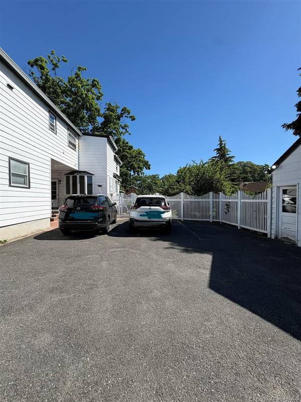 390 Atlantic AVE, East Rockaway, NY 11518