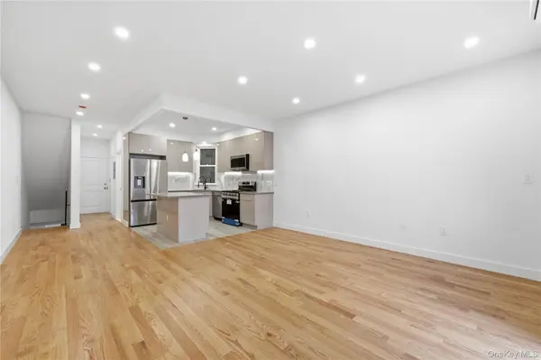 3409 29th ST, Astoria, NY 11106