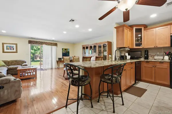 100 Daly BLVD #1306, Oceanside, NY 11572