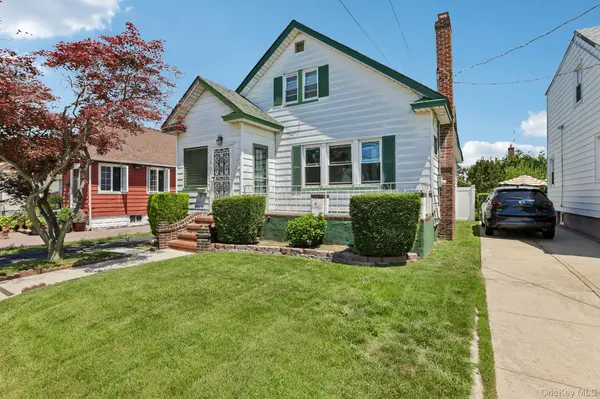 136-31 243rd ST, Rosedale, NY 11422