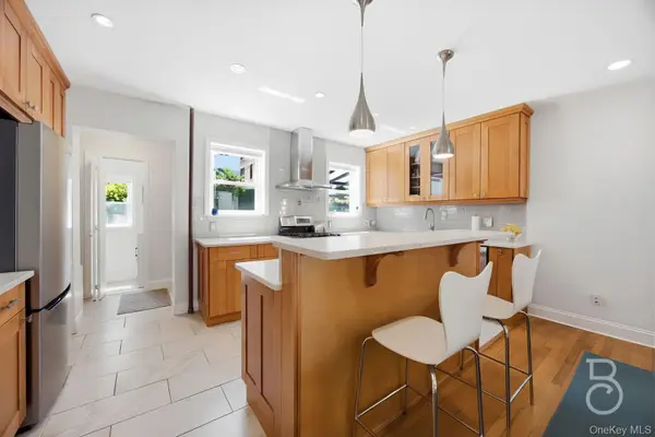 21-41 24th ST, Astoria, NY 11105