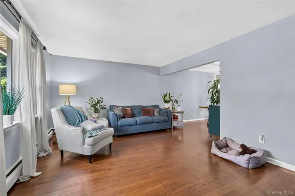 159 Nassau AVE, West Babylon, NY 11704