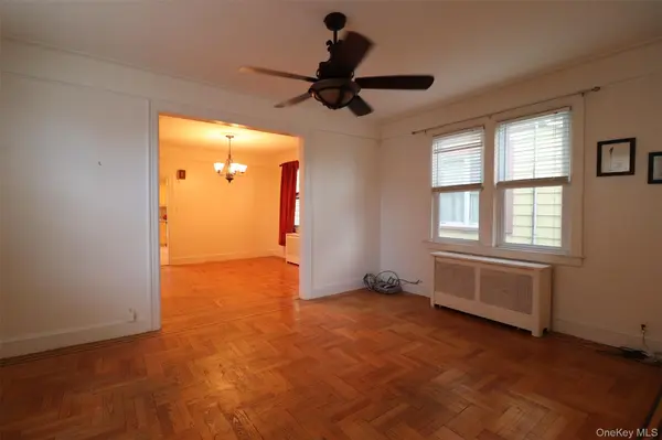 3232 Country Club RD, Bronx, NY 10465