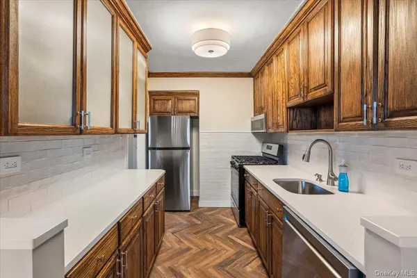 84-29 155 AVE #5J, Howard Beach, NY 11414