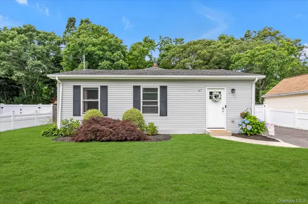 47 Lebkamp AVE, Huntington, NY 11743