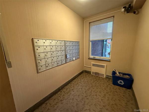 530 Dubois AVE #7C, Valley Stream, NY 11581
