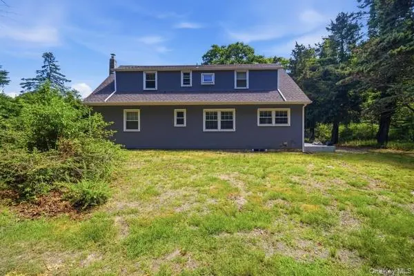 458 N Magee ST, Southampton, NY 11968