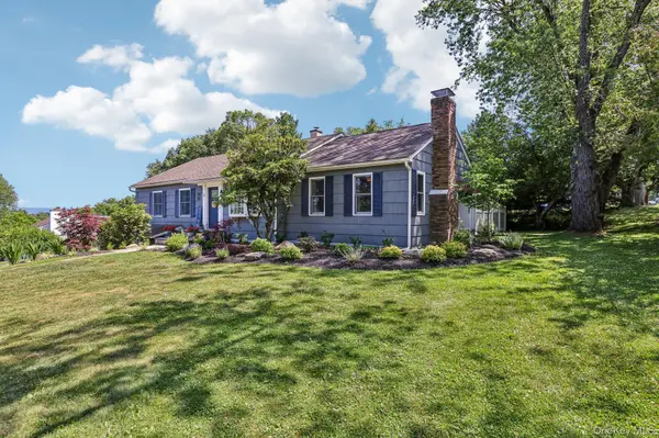 11 Claire Ann DR, Warwick, NY 10990