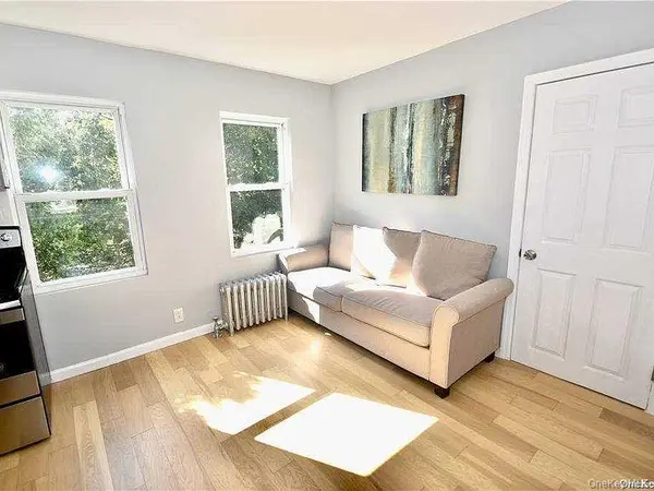 980 Thomas AVE, Baldwin, NY 11510