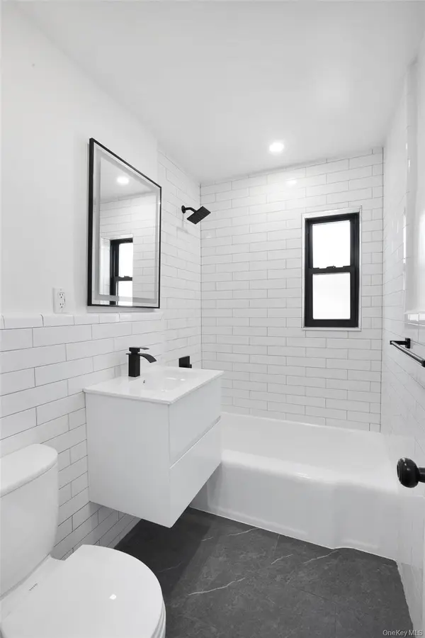 220-74 75th AVE #1st Flr, Bayside, NY 11364