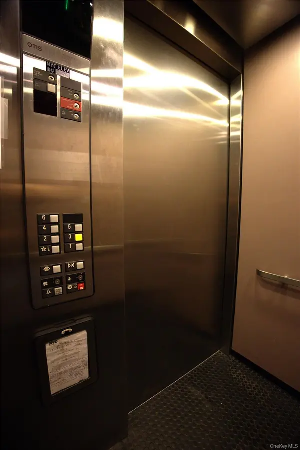 13987 35th AVE #3C, Flushing, NY 11354