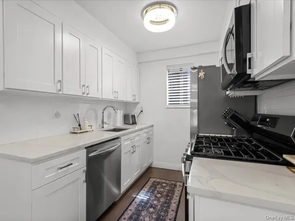 120-03 9th AVE, College Point, NY 11356