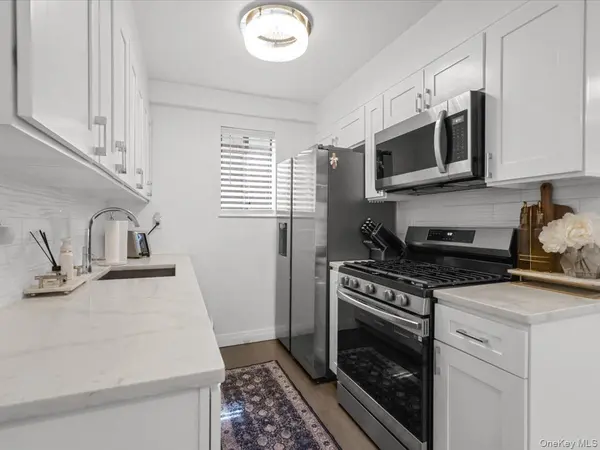120-03 9th AVE, College Point, NY 11356