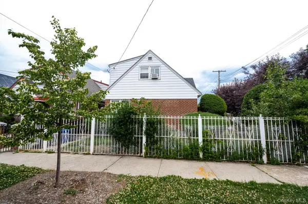 101-05 24th AVE, East Elmhurst, NY 11369