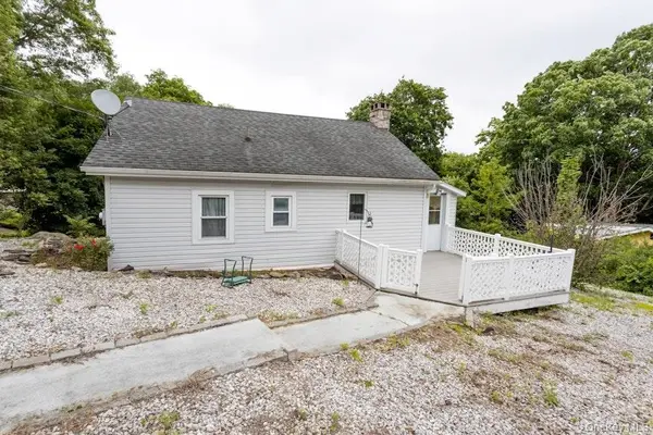 15 Schuyler RD, Carmel, NY 10512