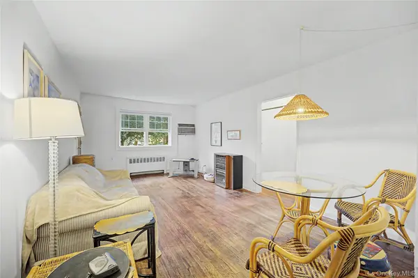 226-15 Kingsbury AVE #Unit A, Oakland Gardens, NY 11364