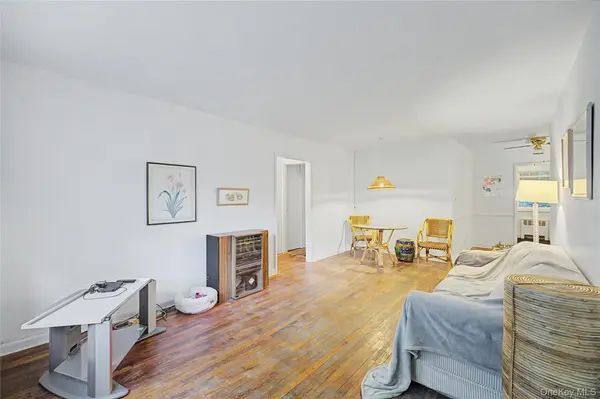 226-15 Kingsbury AVE #Unit A, Oakland Gardens, NY 11364
