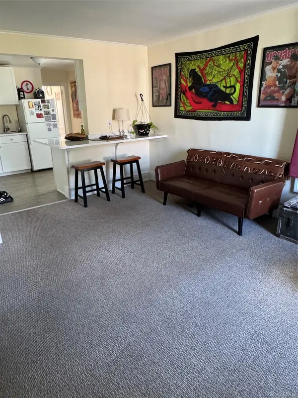 26 Oakland AVE #2R, Warwick, NY 10990
