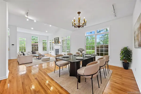 2 Doral Greens DR, Rye Brook, NY 10573