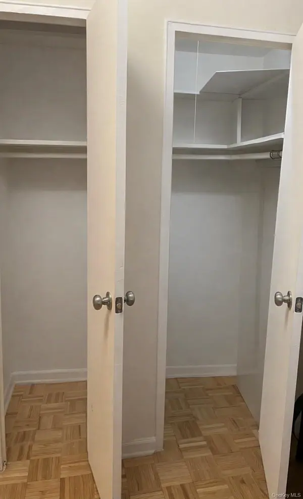 89-00 170 ST #3J, Jamaica, NY 11432