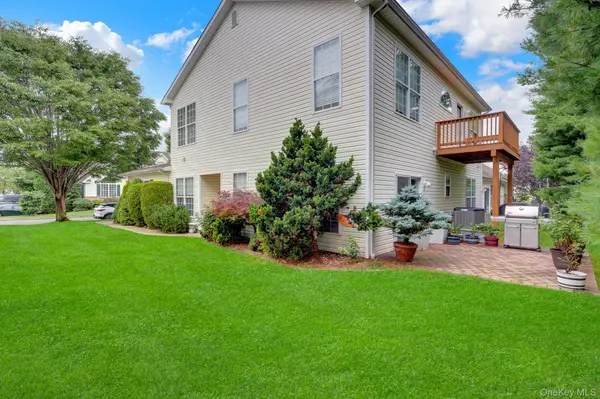 99 Constantine WAY, Mount Sinai, NY 11766