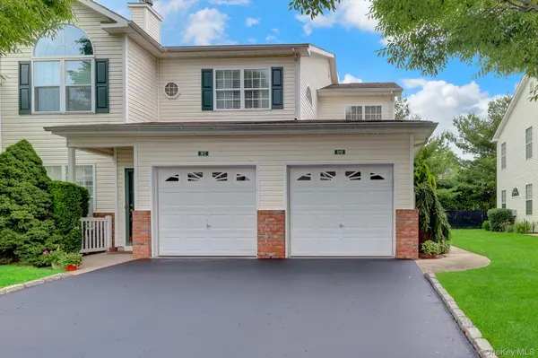 99 Constantine WAY, Mount Sinai, NY 11766