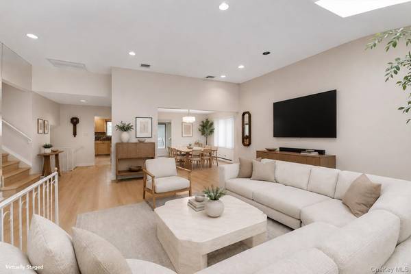 189 Regent DR, Lido Beach, NY 11561