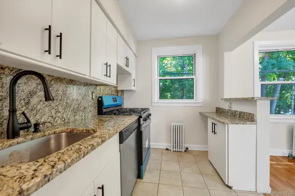 9 Edwards #1-F, Roslyn Heights, NY 11577
