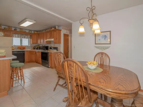 3601 Wadena ST, Seaford, NY 11783