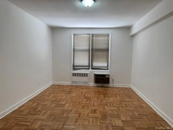102-30 Queens Blvd #1S, Forest Hills, NY 11375