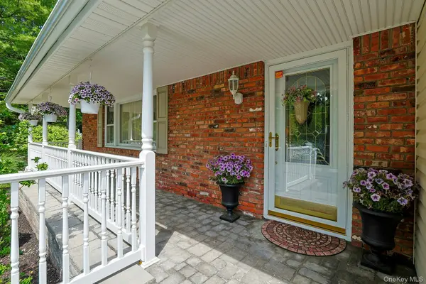 32 Sandstone TRL, New City, NY 10956