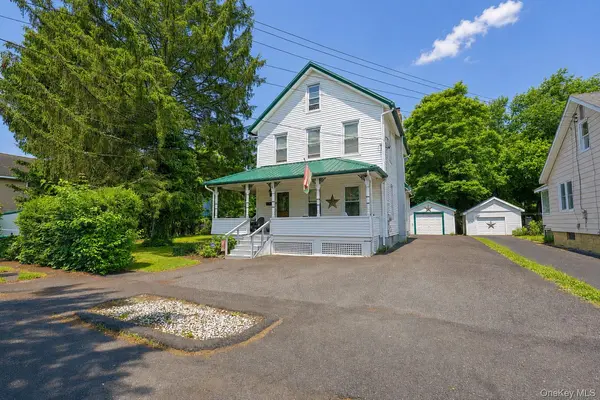 8 Bartlett ST, Ellenville, NY 12428