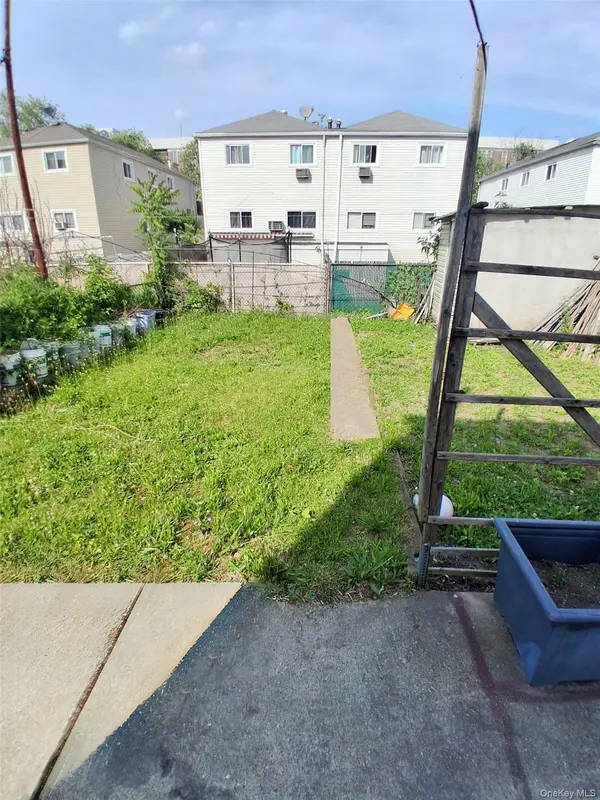 636 Logan AVE, Bronx, NY 10465
