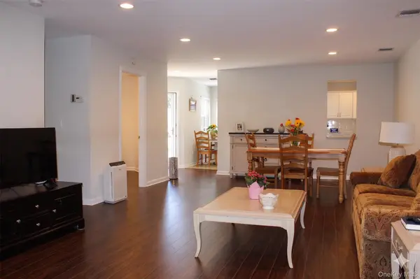 173 Knolls DR #173, Stony Brook, NY 11790