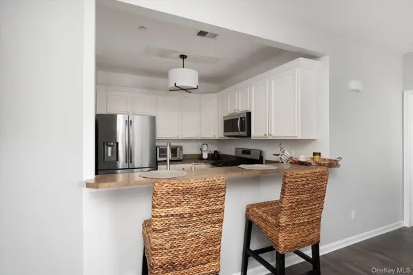1525  Building  Q Finch LN #1525, Central Islip, NY 11722