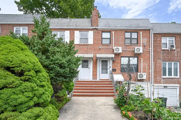 53-19 195th ST, Fresh Meadows, NY 11365