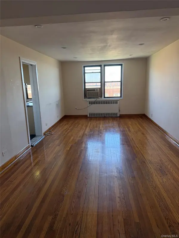 102-18 64th AVE #6W, Forest Hills, NY 11375