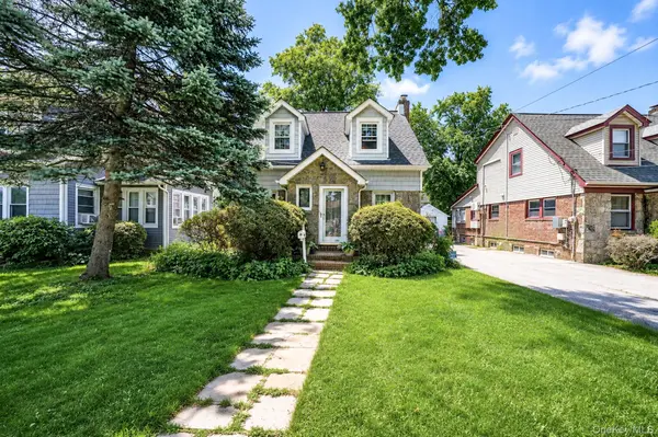 850 Linden AVE, North Baldwin, NY 11510