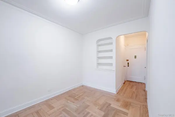 2190 Boston RD #5M, Bronx, NY 10462
