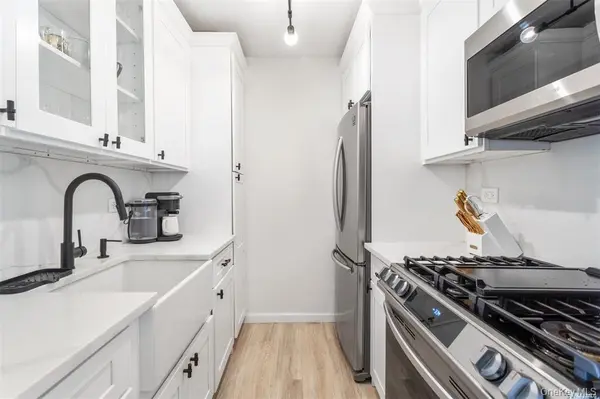 102-30 66 RD #25E, Forest Hills, NY 11375