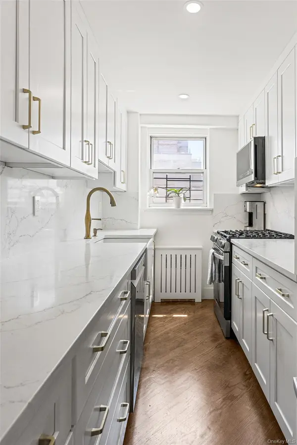 300 E 71st ST #15G, New York (manhattan), NY 10021