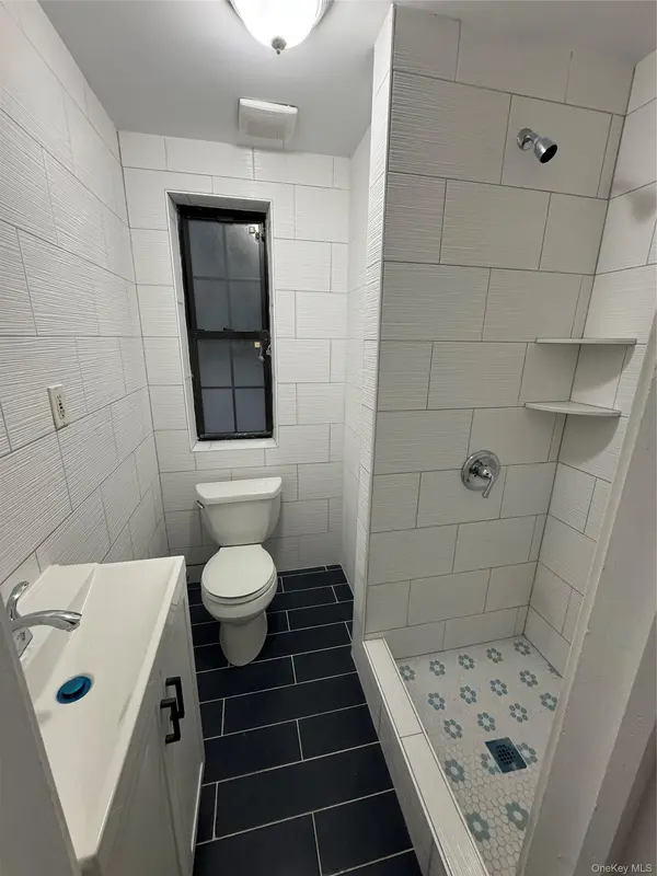 16008 12th RD, Beechhurst, NY 11357