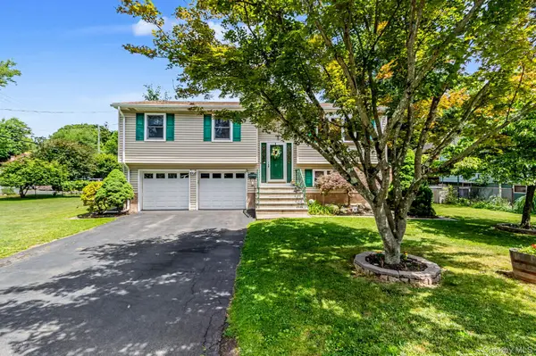 3 Van Wardt PL, Tappan, NY 10983