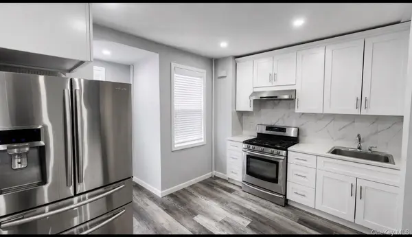 62-20 80th RD, Glendale, NY 11385
