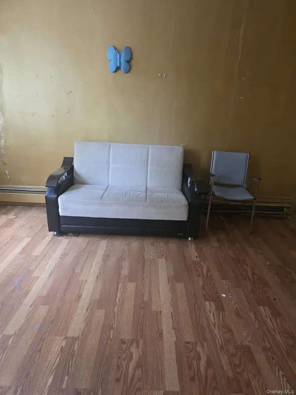 4014 Greenpoint AVE, Sunnyside, NY 11104