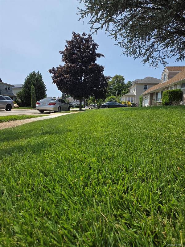 23 Harriman AVE, Hempstead, NY 11550